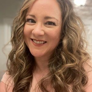 Meet your Posher, Lisa marie